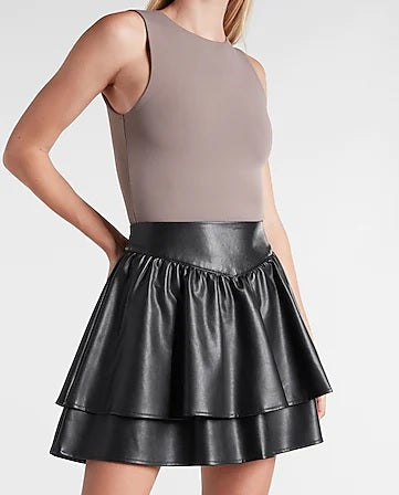 Women Leather Skirts| Leather Skirt| LeatherSkirt at Leatherviz  LeatherViz