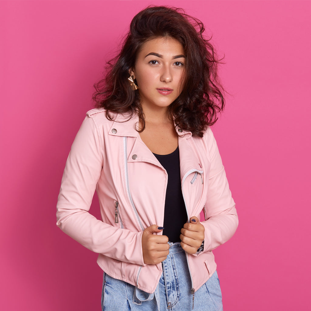 How to wear pink  leather jacket in stylish ways