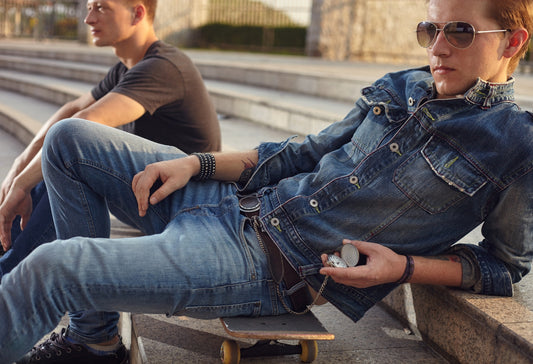 MEN’S GUIDE FOR STYLING WITH A DENIM SHIRT